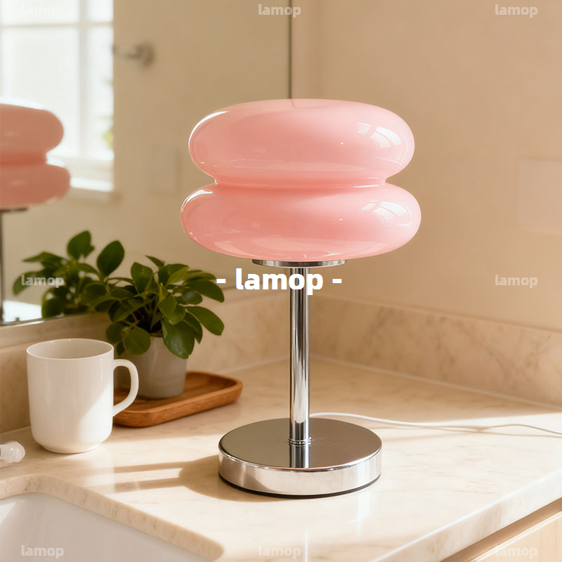 Lightings Decoration - مصباح طاولة جانبي كريمي بتصميم ريترو