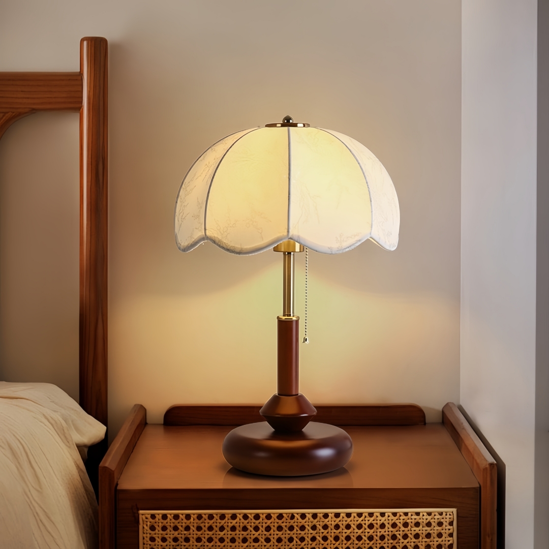 Home Lighting And Decor - مصباح طاولة قبة مزخرفة بتصميم عتيق